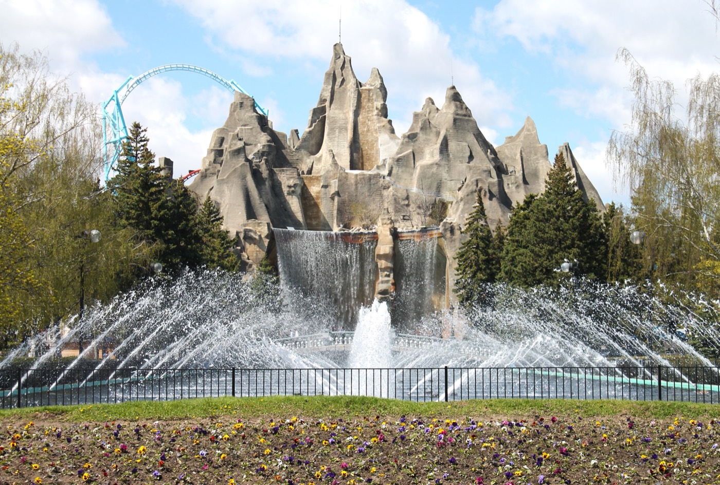 Wonder Mountain and the fountain at the entrance of Canada's Wonderland amusement park in Vaughan